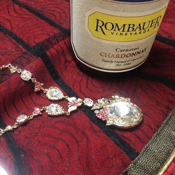 Necklace Large Orb Crystals Butterflies NWT - Picture 3 of 5